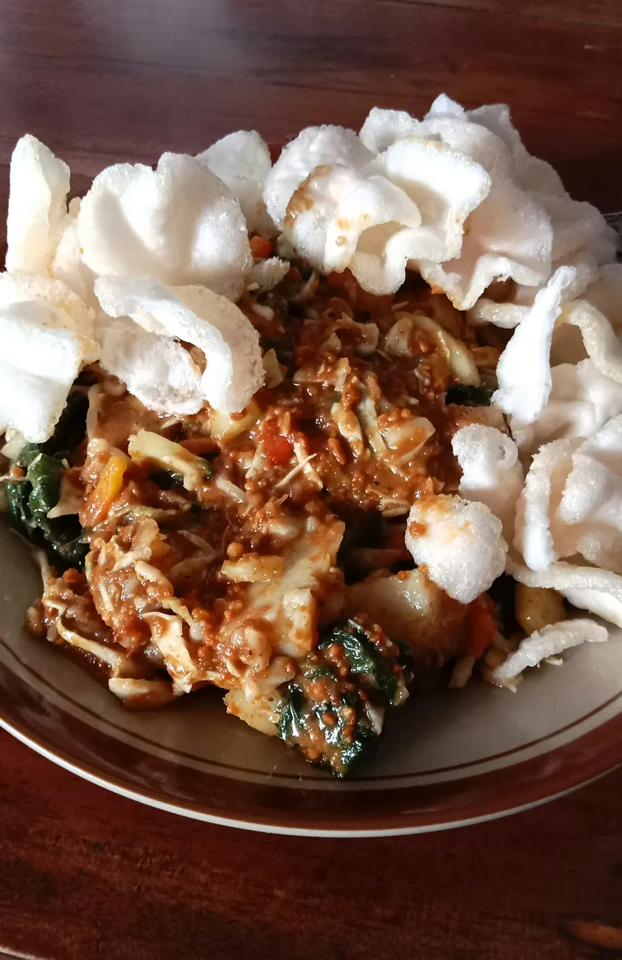 Gado-gado with prawn crackers